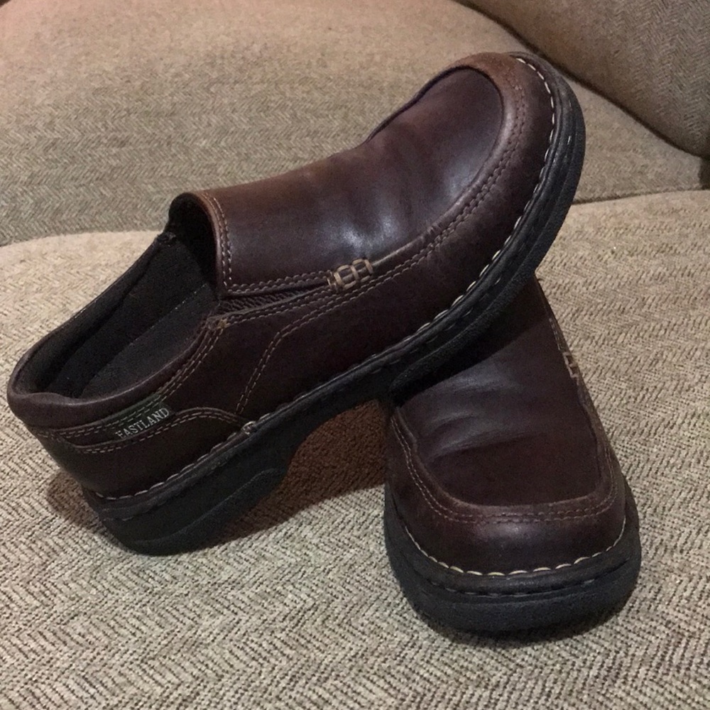 Eastland 7.5 Brown Leather Slip On